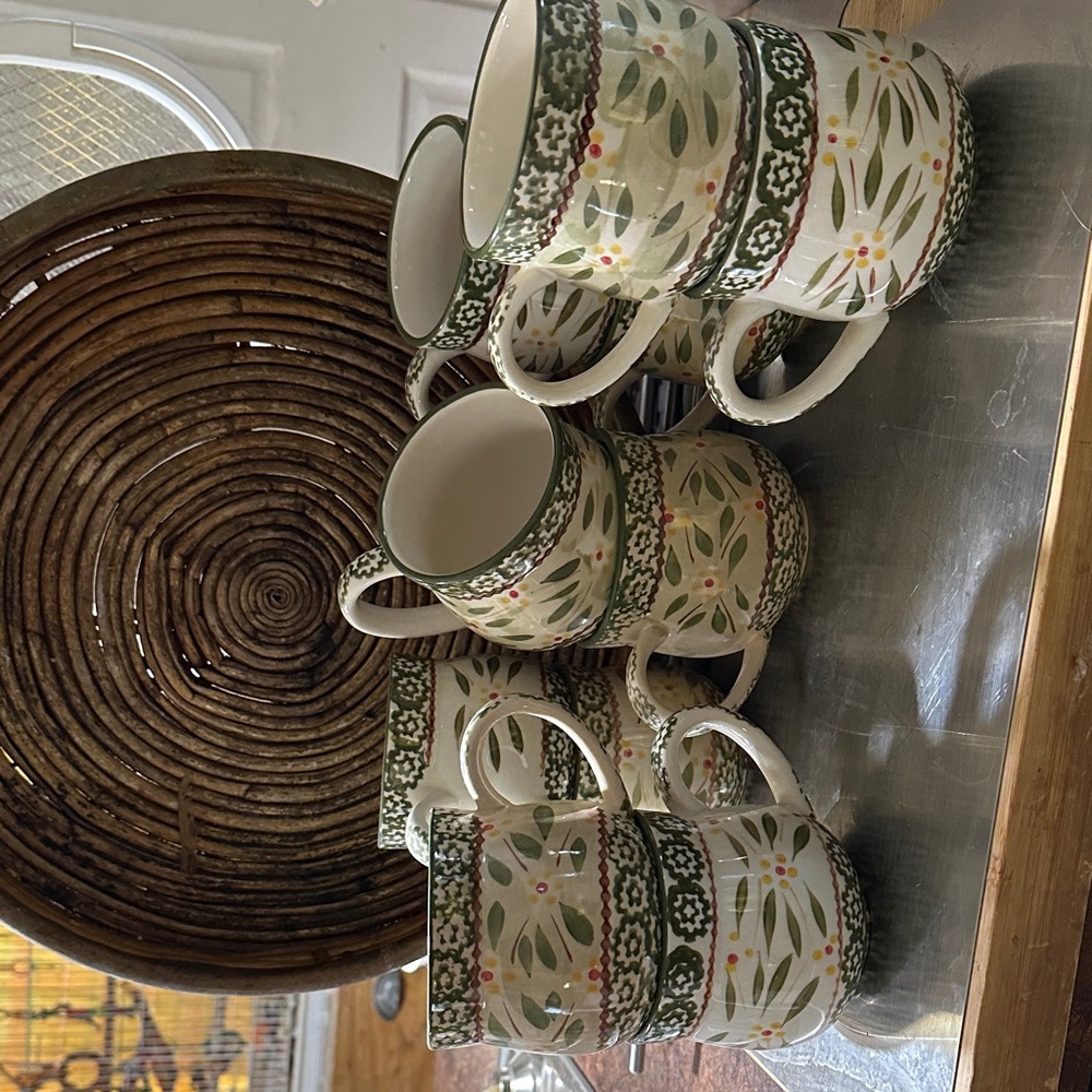 Temptations Green and Cream Patterned Mug Set